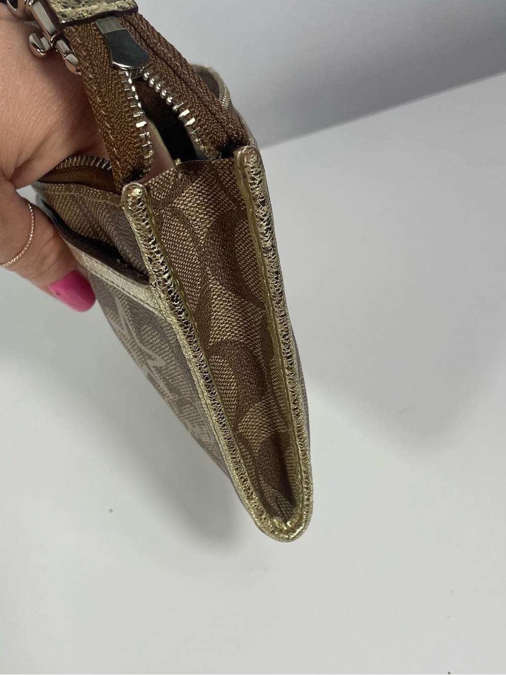 Coach Gold Metallic Pop Star Print Signature Wristlet EUC - Picture 15 of 15